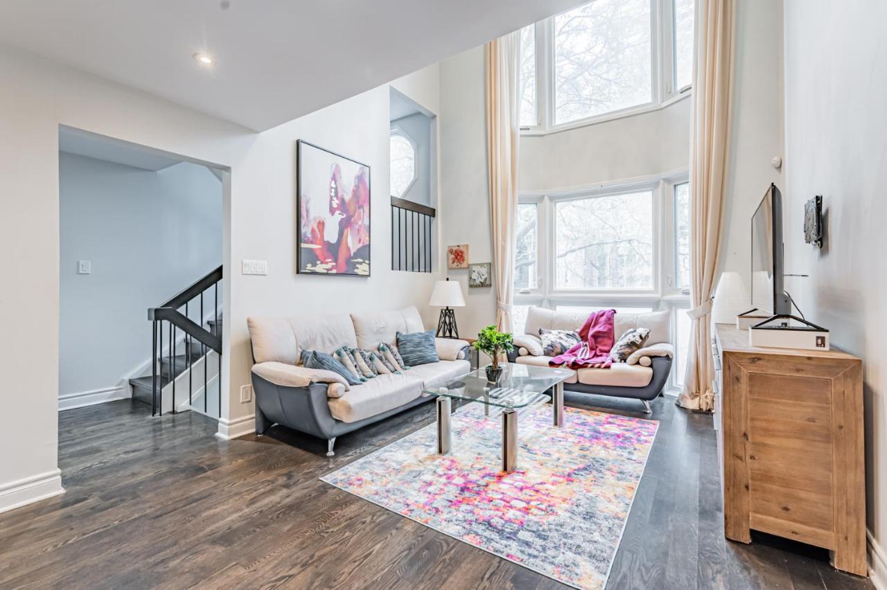 Beautiful Property In Downtown Core Close To Subway Station! Toronto Exterior photo