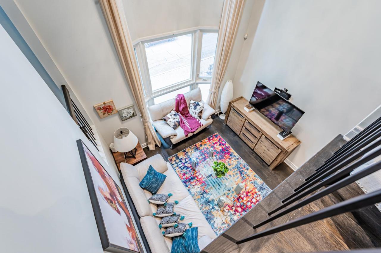 Beautiful Property In Downtown Core Close To Subway Station! Toronto Exterior photo
